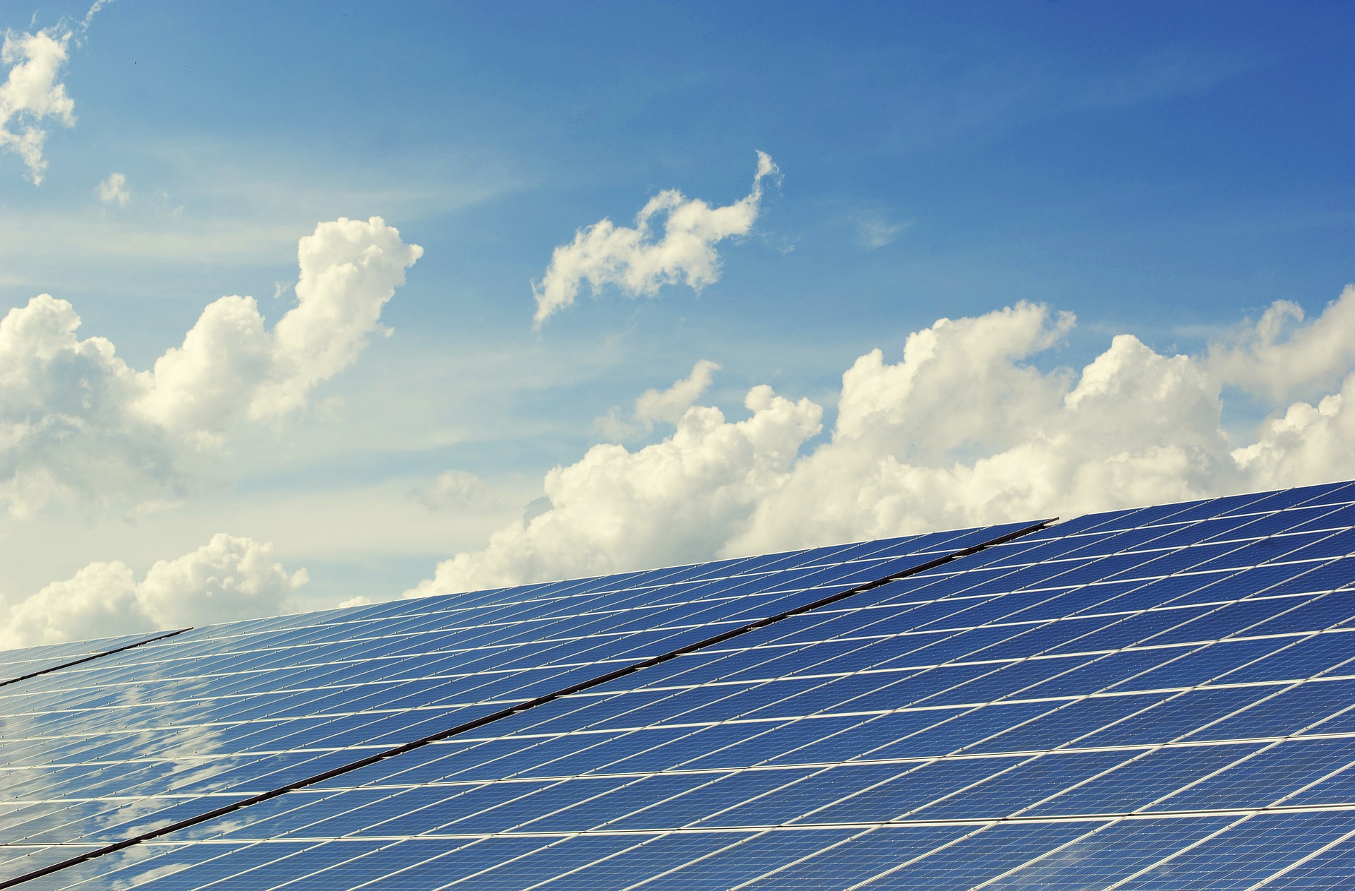Qatar bygger solenergianläggning på 800 MW